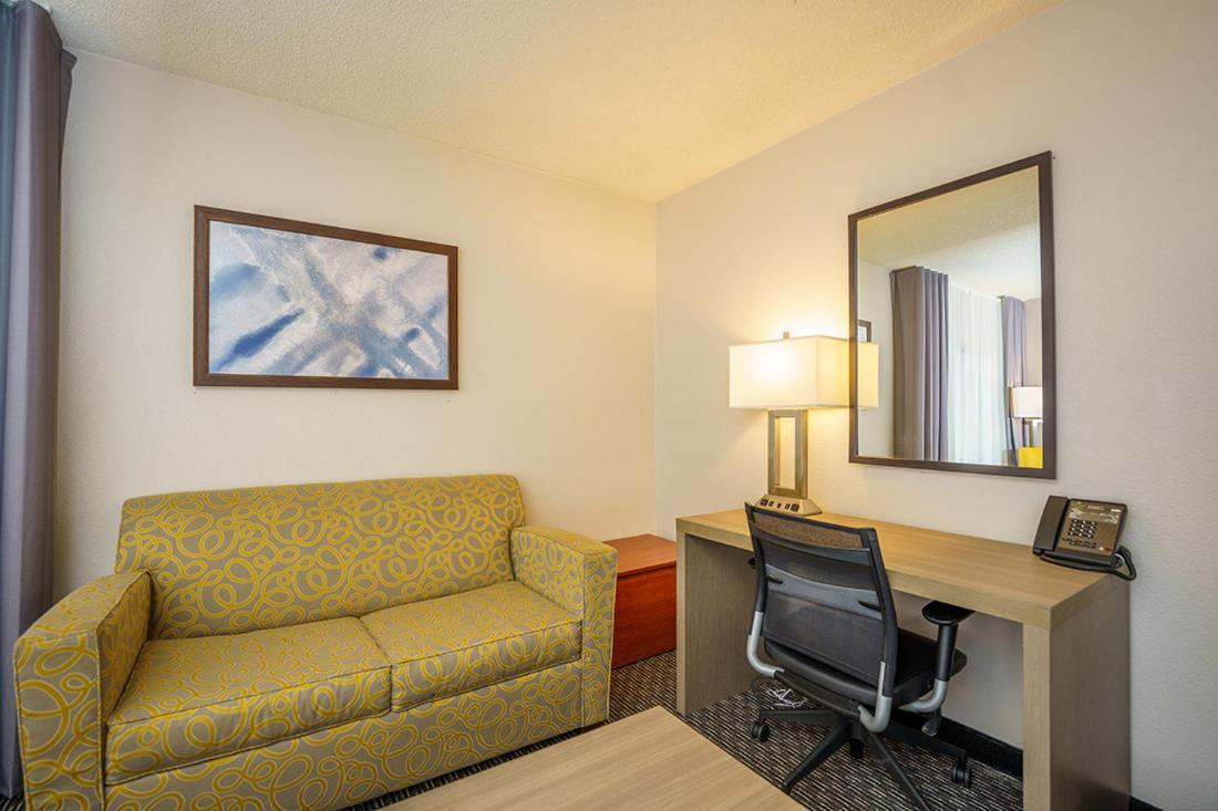 Отель Wingate By Wyndham Brunswick Ga I-95 Экстерьер фото