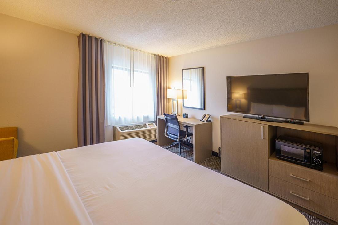 Отель Wingate By Wyndham Brunswick Ga I-95 Экстерьер фото