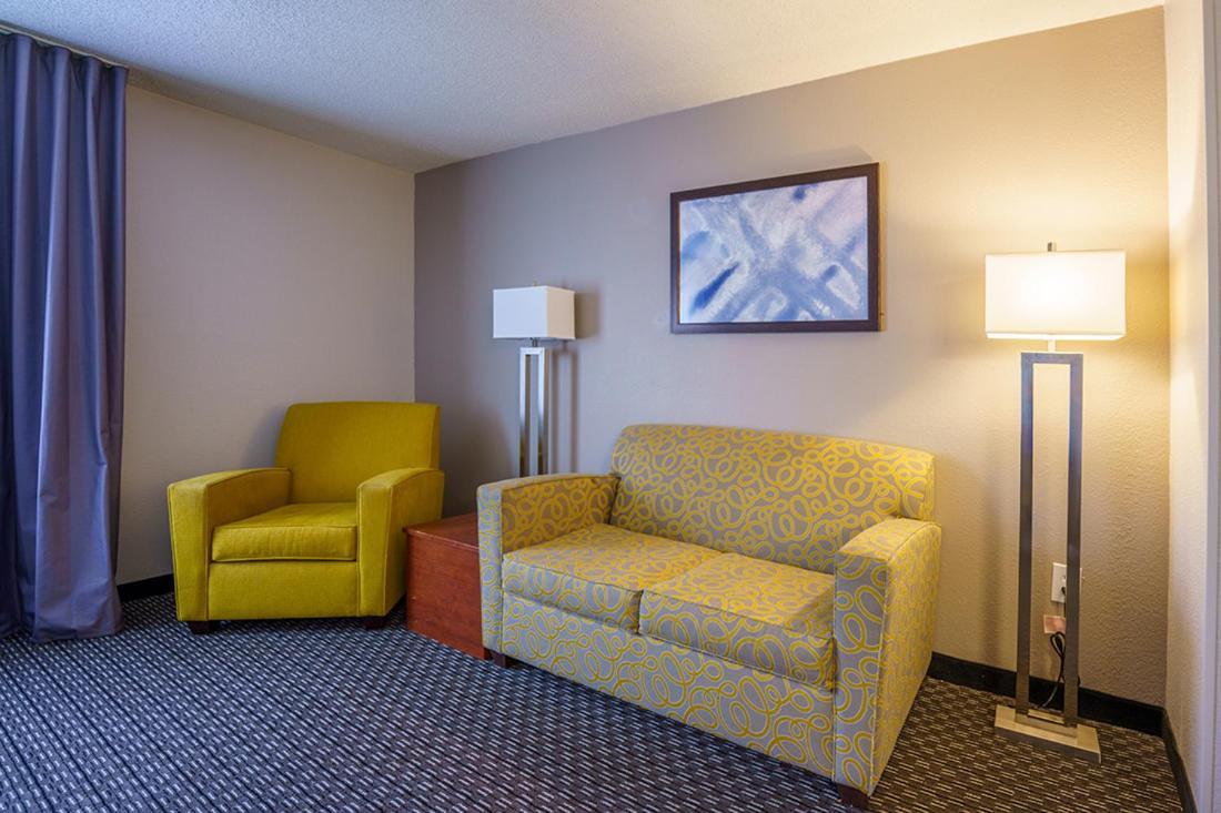 Отель Wingate By Wyndham Brunswick Ga I-95 Экстерьер фото