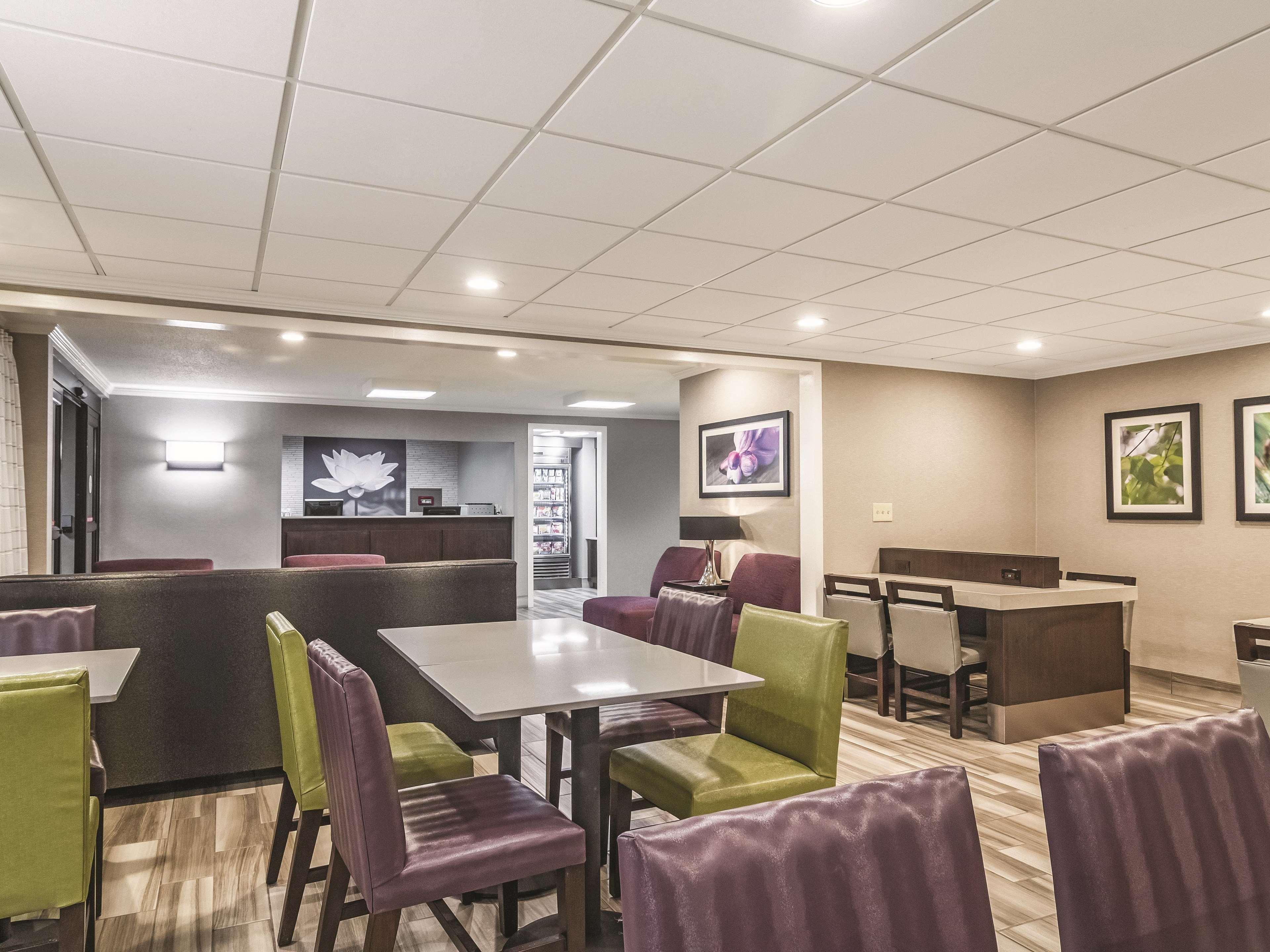 Отель Wingate By Wyndham Brunswick Ga I-95 Экстерьер фото