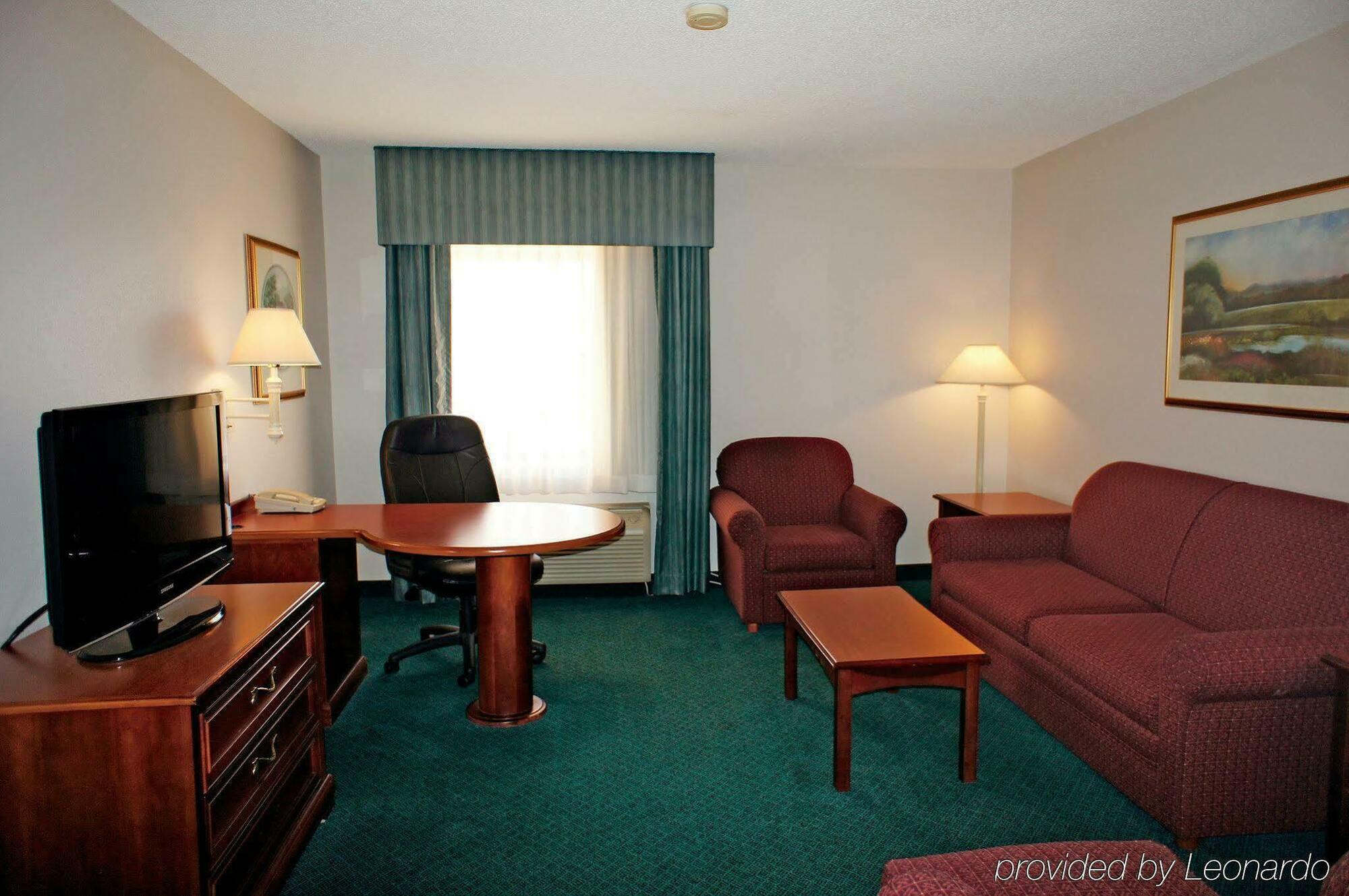 Отель Wingate By Wyndham Brunswick Ga I-95 Экстерьер фото